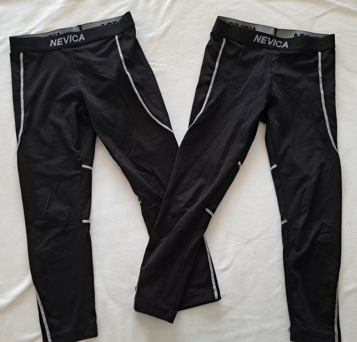 Pantalons: Thermohosen Grösse 110-116 – D'occasion à Willisau par Csfa